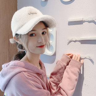 白色帽子女网红毛绒鸭舌帽男潮小香风秋冬加厚保暖字母棒球帽黑色