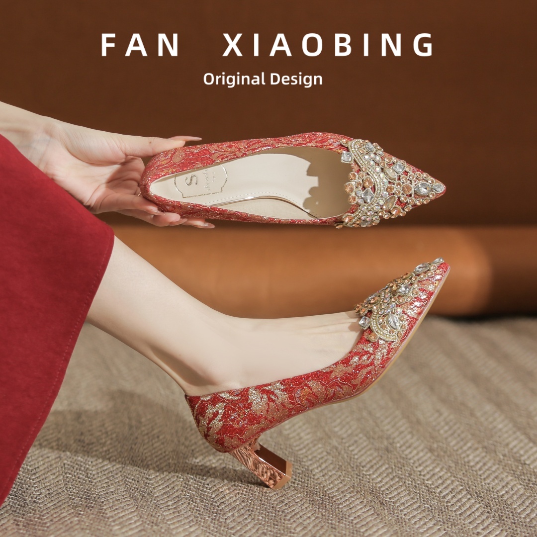 2025新款中式秀禾鞋新娘鞋