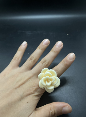 Vintage中古白色玫瑰花复古戒指 美码8号戒指 材质 树脂合金