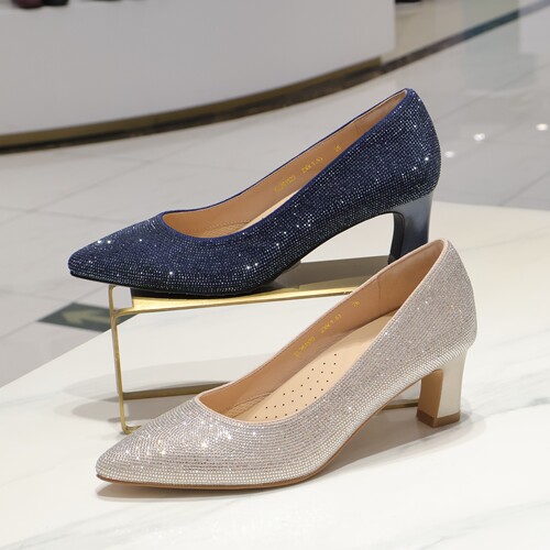 KL261520 卡迪娜 粗跟满钻时尚单鞋 2026秋 通勤百搭
