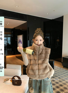 MLS层叠毛序立领仿貂毛马甲女