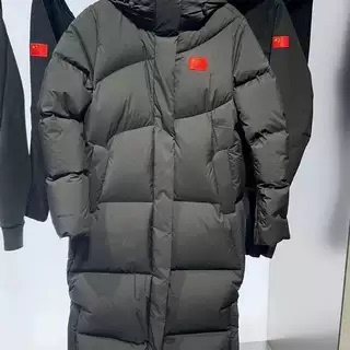 安踏冠军户外系列2024冬新款女防泼水长款连帽羽绒服 162510907