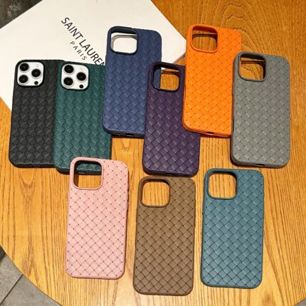 商务编织纹适用苹果16plus手机壳iPhone16pro散热透气17promax超薄15纯色13p高级感12全包11防摔14钛灰保护套