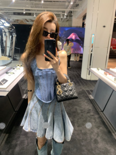 复古牛仔背心设计感不规则半身裙 power YEXIAOTING叶小婷 girls