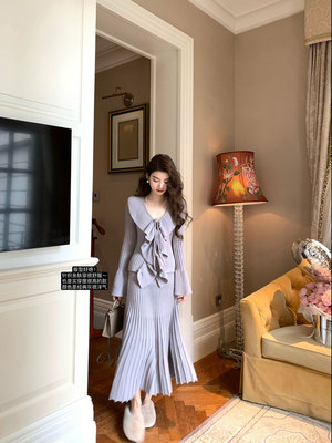 叶小婷针织上衣百褶长裙套装