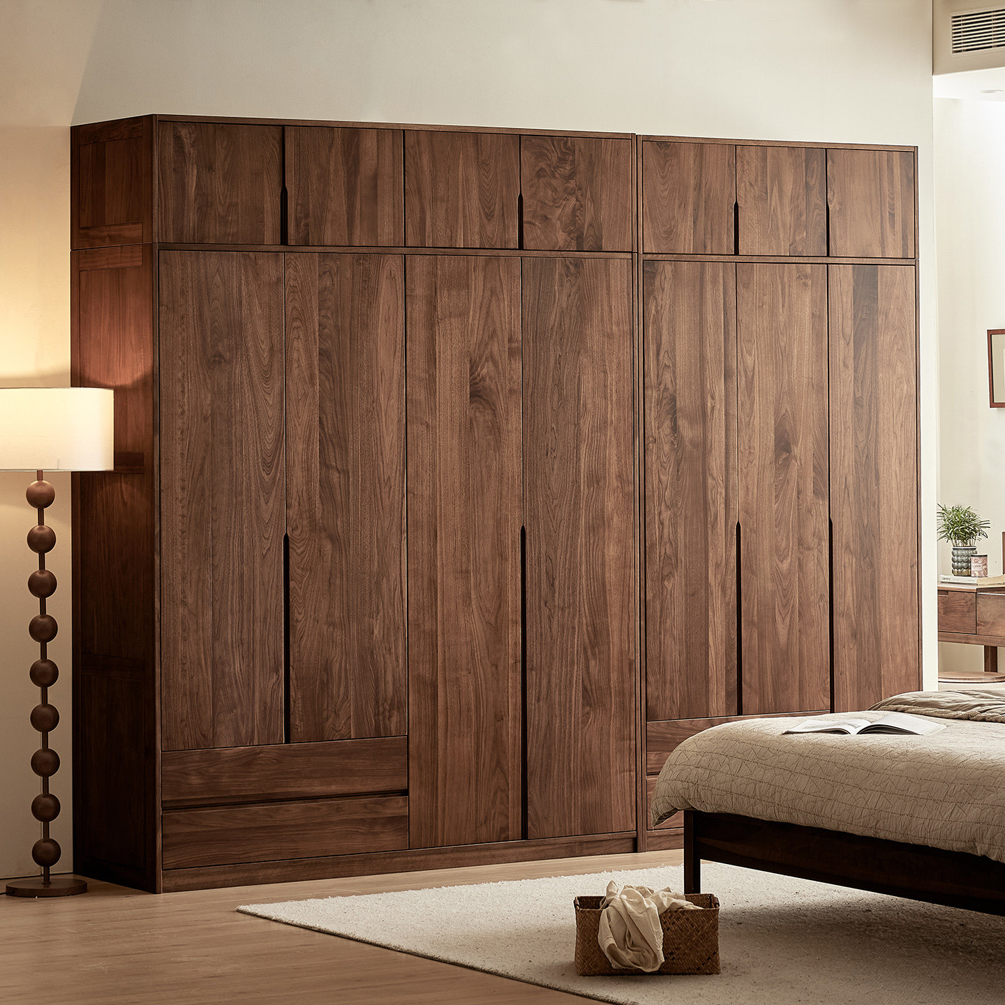 yamoo北美黑胡桃木衣柜北欧简约全实木储物柜家用卧室落地大衣橱