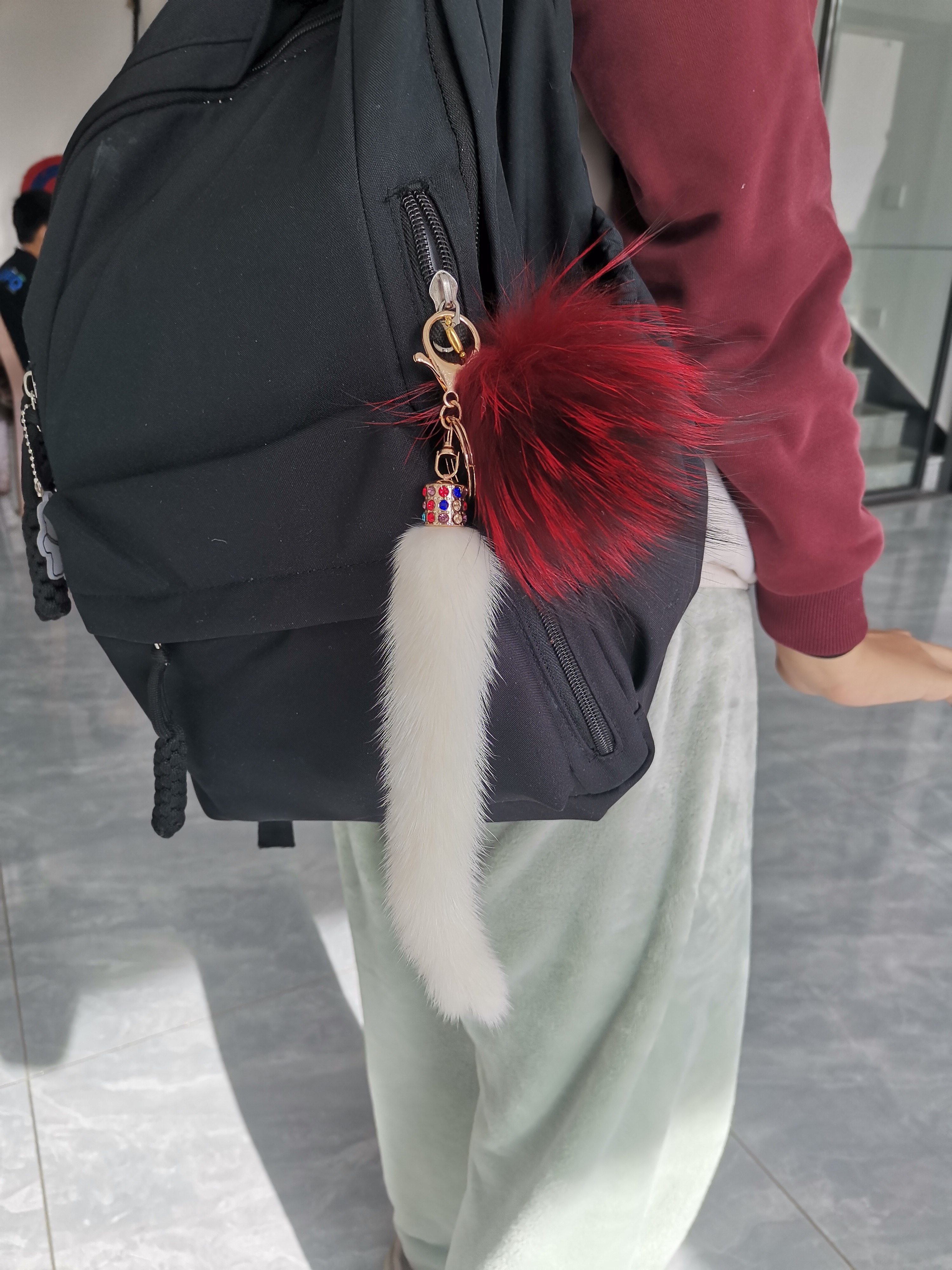 真进口水貂皮尾巴挂件在家无事手工缝制白貂尾挂件一共就十来个