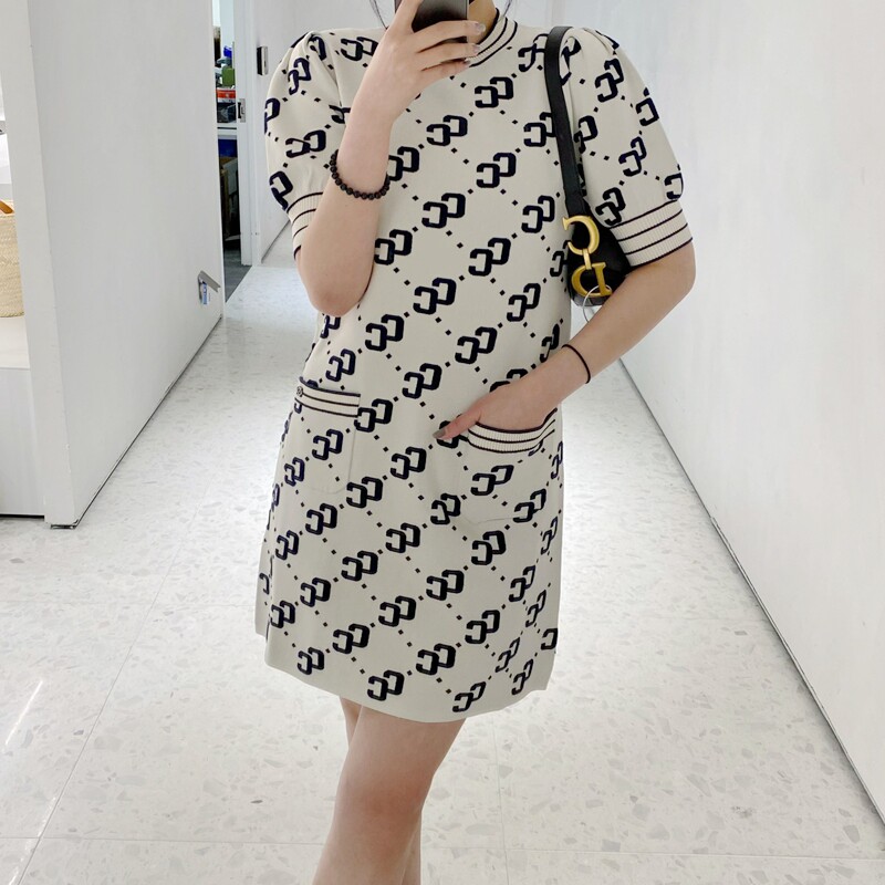 CHESTER CHARLES 2023夏季女款法式高級感針織彈性A字顯瘦連身裙