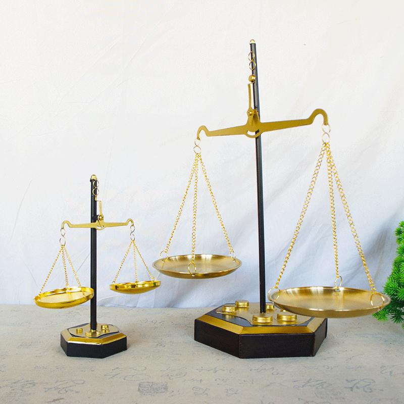 复古怀旧老式天平秤铁艺摆件工艺橱窗玄关桌面装饰品手工创意天图片