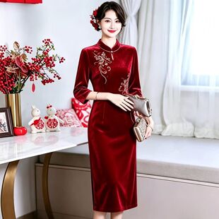 结婚宴妈妈金丝绒秋冬季旗袍裙喜婆婆婚礼手工钉珠礼服连衣裙