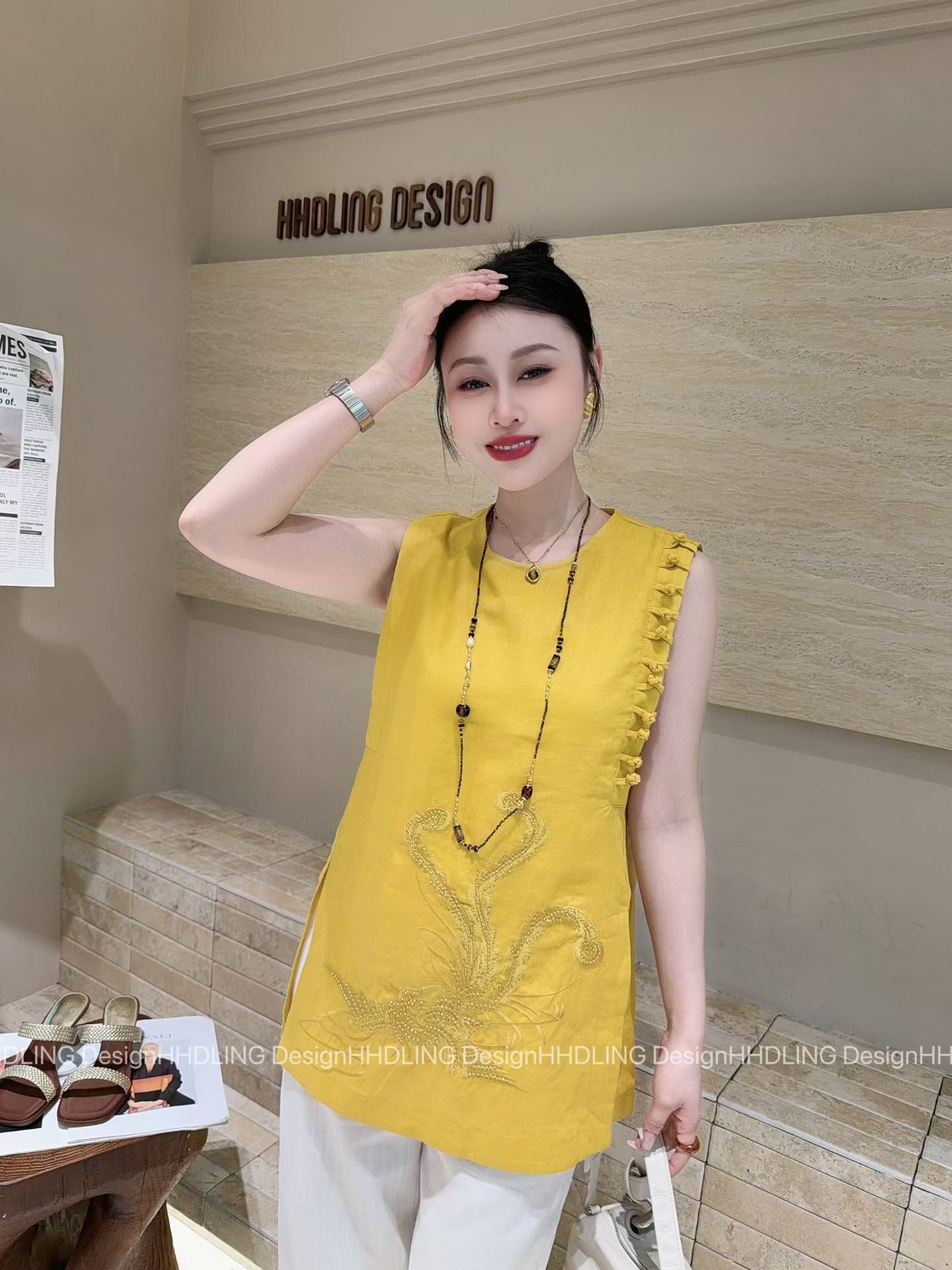 2026夏季新韩版时尚百搭显瘦女潮圆领无袖时尚新中式马甲背心女