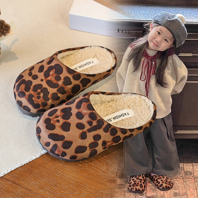 豹纹女童勃肯拖鞋外穿2025秋冬新款宝宝包头棉拖鞋软底大童毛毛鞋