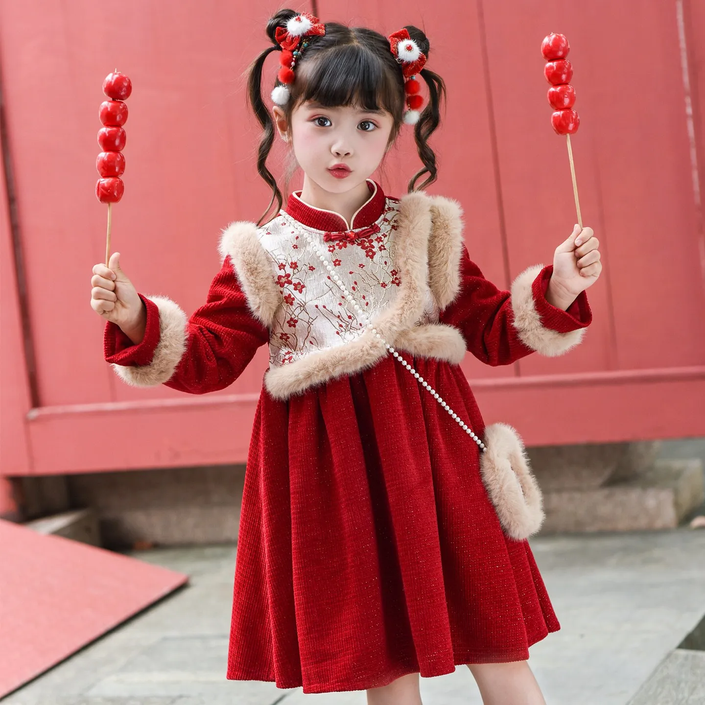 汉服女童秋冬连衣裙2025新款国风拜年服冬季加绒古装裙子(挂包)