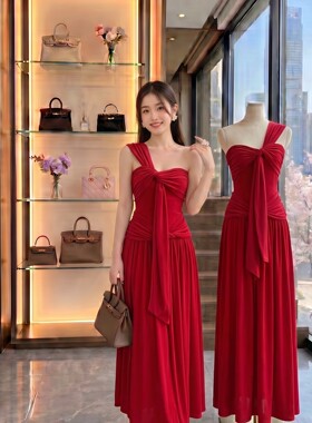 一颗甜桃yikett明媚的红夏季露肩针织连衣裙女收腰显瘦连身裙