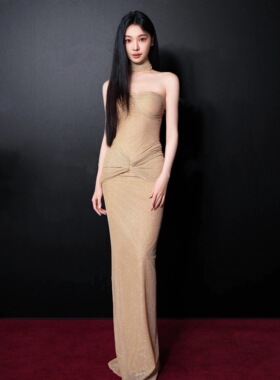 易梦玲同款设计感褶皱抹胸连衣裙女春季时尚气质亮闪闪晚礼服长裙