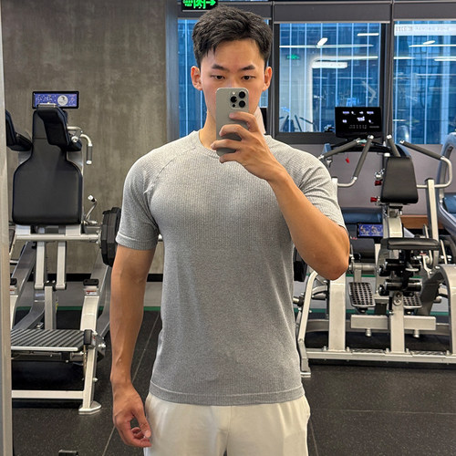 路伊梵弹力速干短袖男士上衣