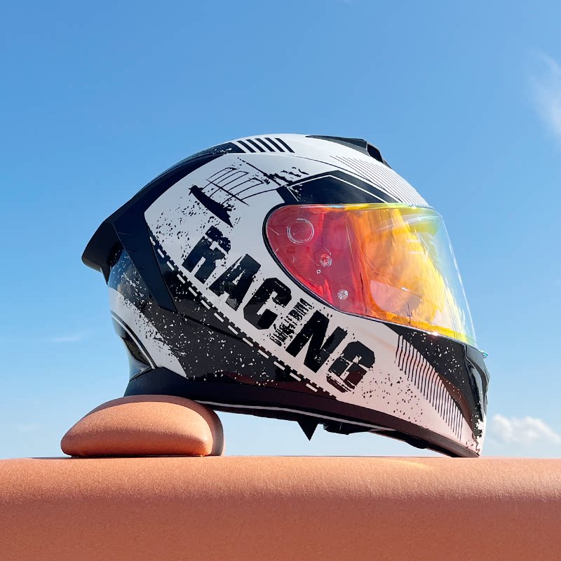 LVS头盔个性潮流电动车酷炫尾翼可加蓝牙犄角3c双镜四季全盔情侣