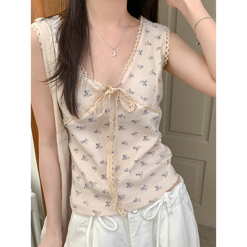 甜美简约休闲蕾丝碎花背心夏季新款韩版v领套头松弛感百搭上衣女