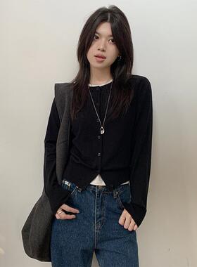 早春慵懒风圆领条纹简洁百搭短款针织开衫女新款舒适休闲毛针织衫