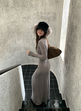 早春季纯欲风收腰紧身内搭连衣裙女V领/半高领显身材气质针织长裙