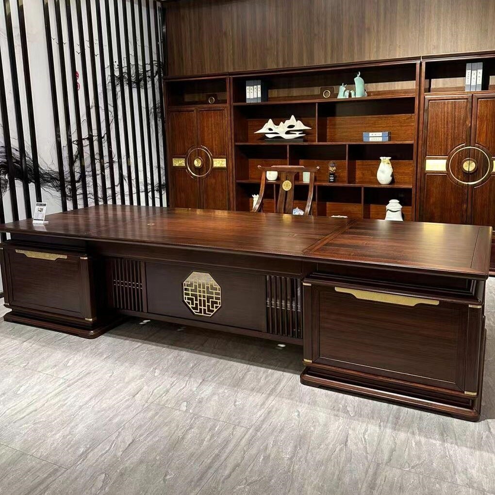 新中式实木大班台简约现代老板办公桌高端乌金木董事长办公室定制