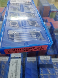 新款原装京瓷DCGT11T3005MFP-SKS PR1535精加工R0.05角前扫车刀片