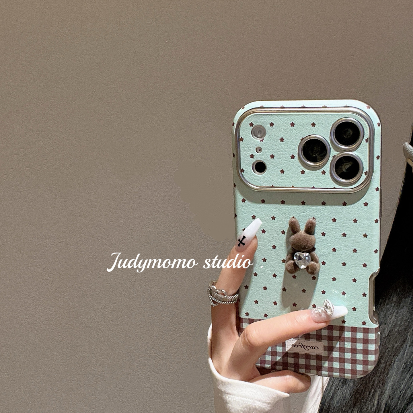 ins薄荷巧克力格纹贴皮兔子适用17pro苹果新款iPhone17手机壳16promax防摔全包15大视窗14硅胶