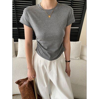 司南纸片人穿搭简约百搭圆领褶皱