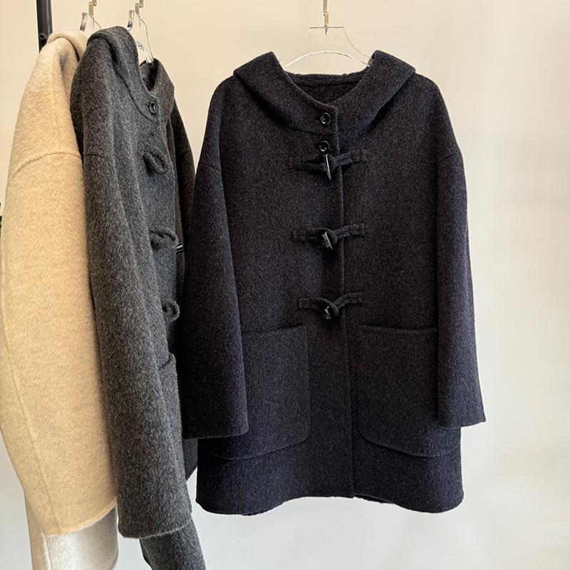 高端连帽牛角扣双面羊绒大衣女