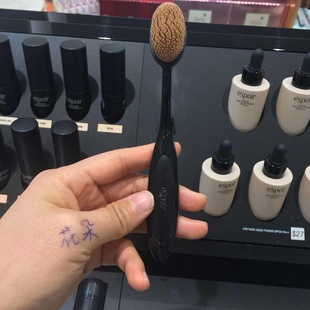 原装 韩国ESPOIR艾丝珀粉底刷刷子专业长柄BB霜刷不吃粉化妆刷 爆款