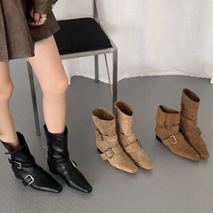 加绒面时装靴皮带扣粗跟低跟方头两穿翻折中筒短靴女新款瘦瘦靴子