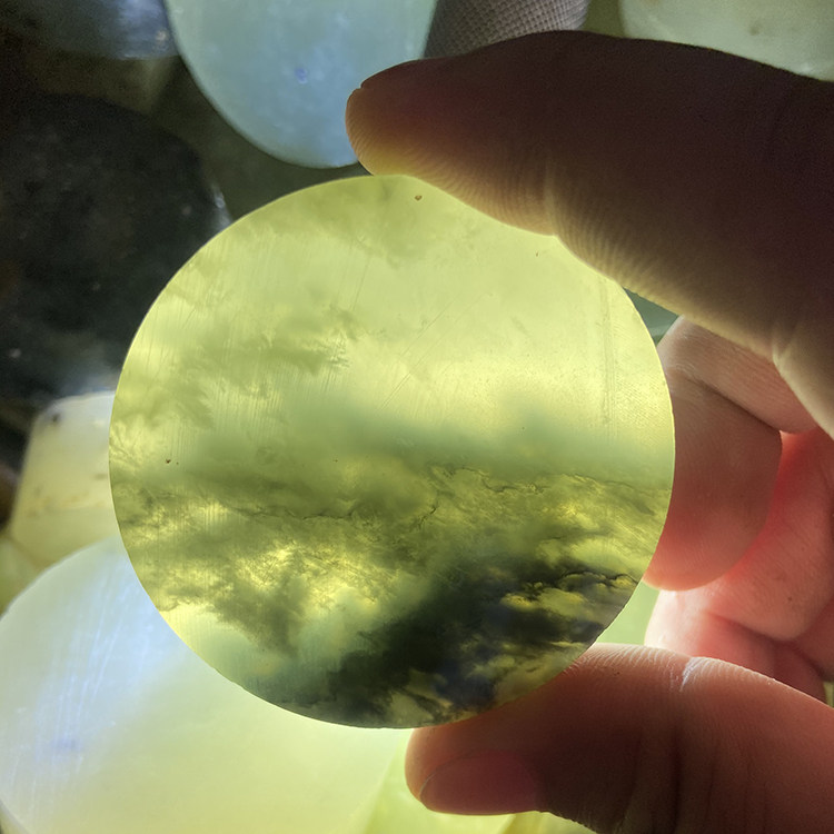 天然玉石水墨飘花手镯芯岫玉原石意境艺术花纹镇纸雕刻摆件收藏版
