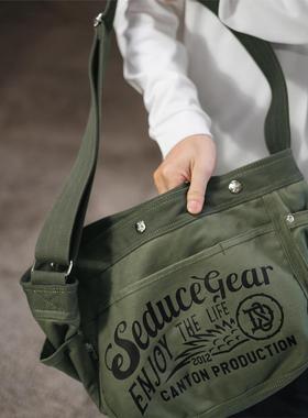 食钓SDGR 16oz重磅美式覆古报童包斜挎包大容量骑行头盔包