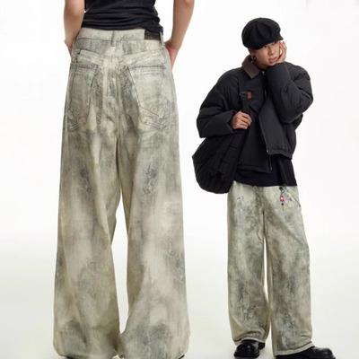 TGNS满印挂饰水洗牛仔裤