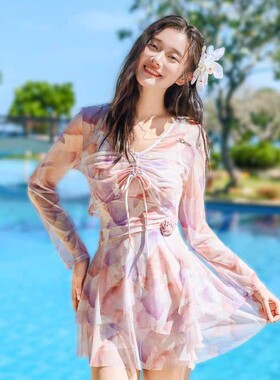 颖熙梦新款泳衣女连体裙式吊带印花长袖防晒两件套海边度假60197
