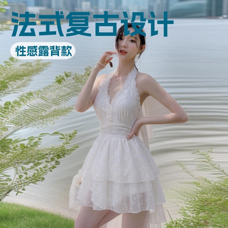 奇海新款连体裙式泳衣女高级感蕾丝露背法式性感深V温泉度假泳装