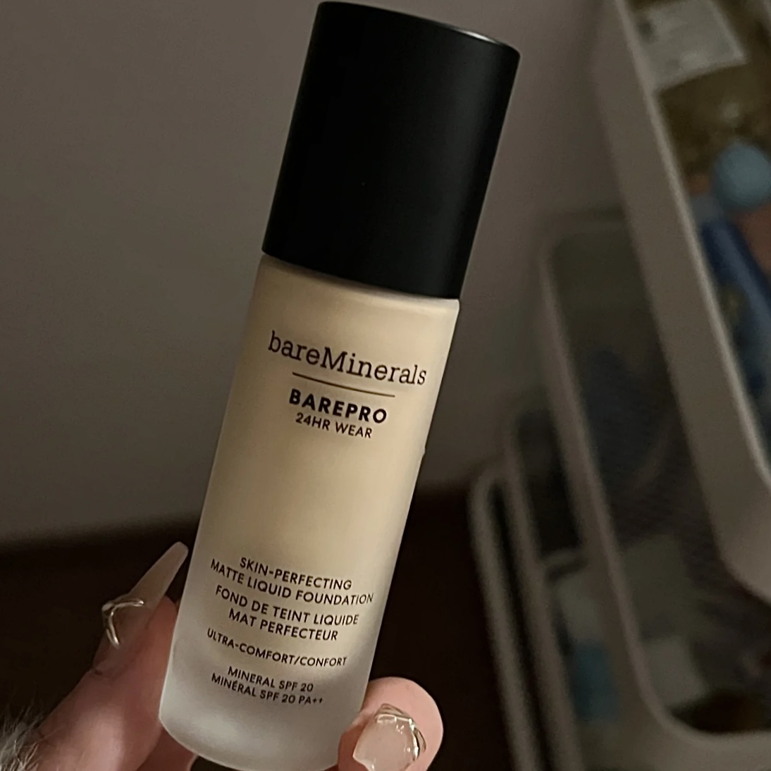 【保税】贝茗bareMinerals无瑕矿物粉底液 轻薄养肤控油遮瑕 宿星