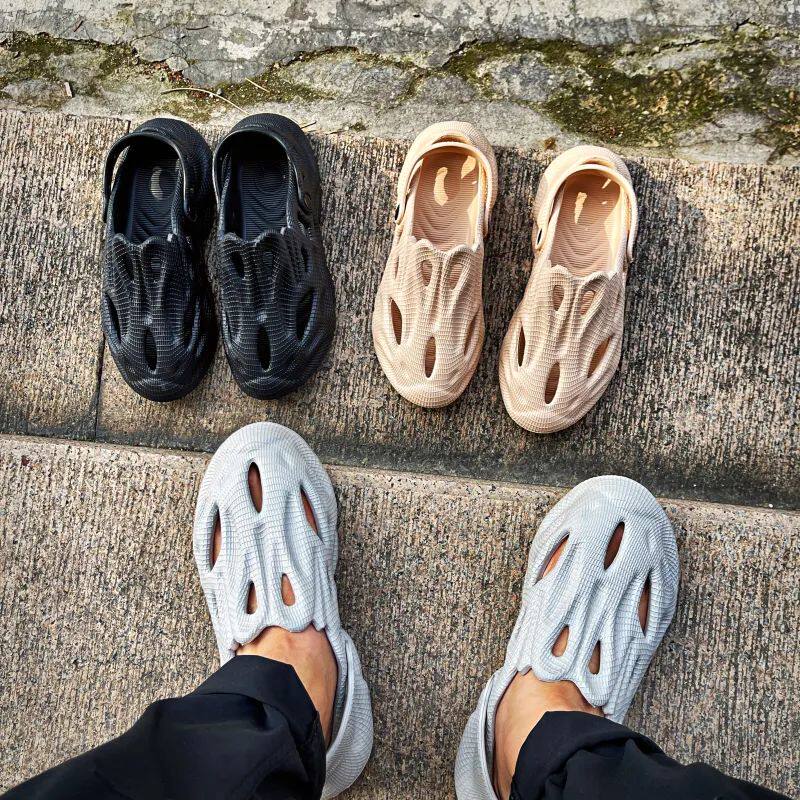 侃爷户外~沙滩洞洞鞋!踩屎感软底透气休闲老爹镂空凉拖鞋男