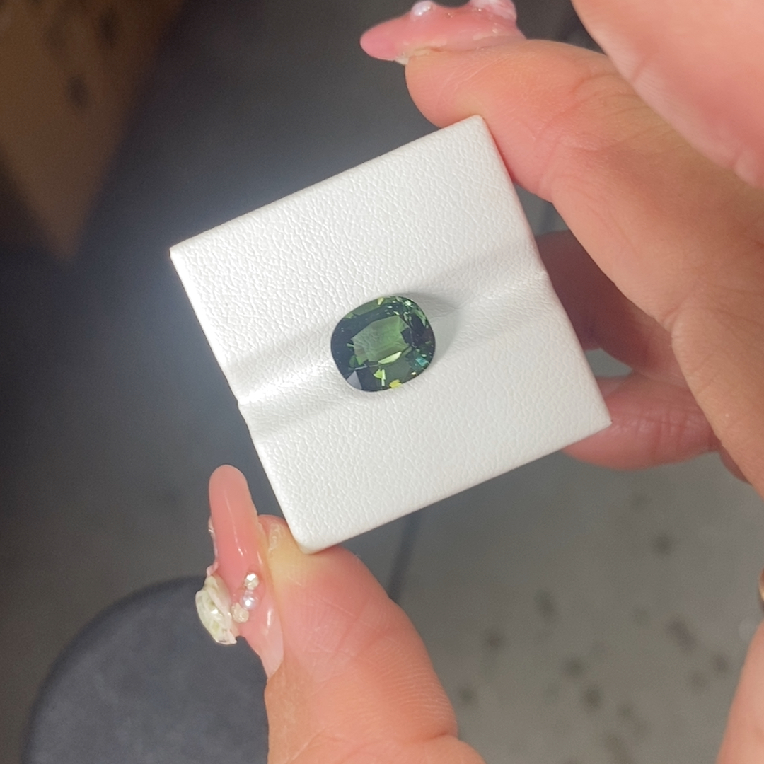 天然绿碧玺3.075克拉