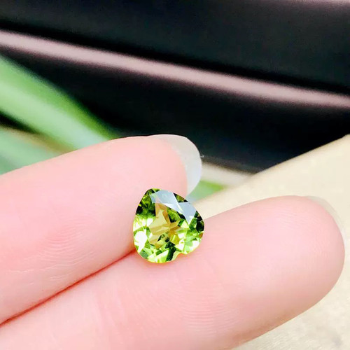 天然橄榄石心形6*6