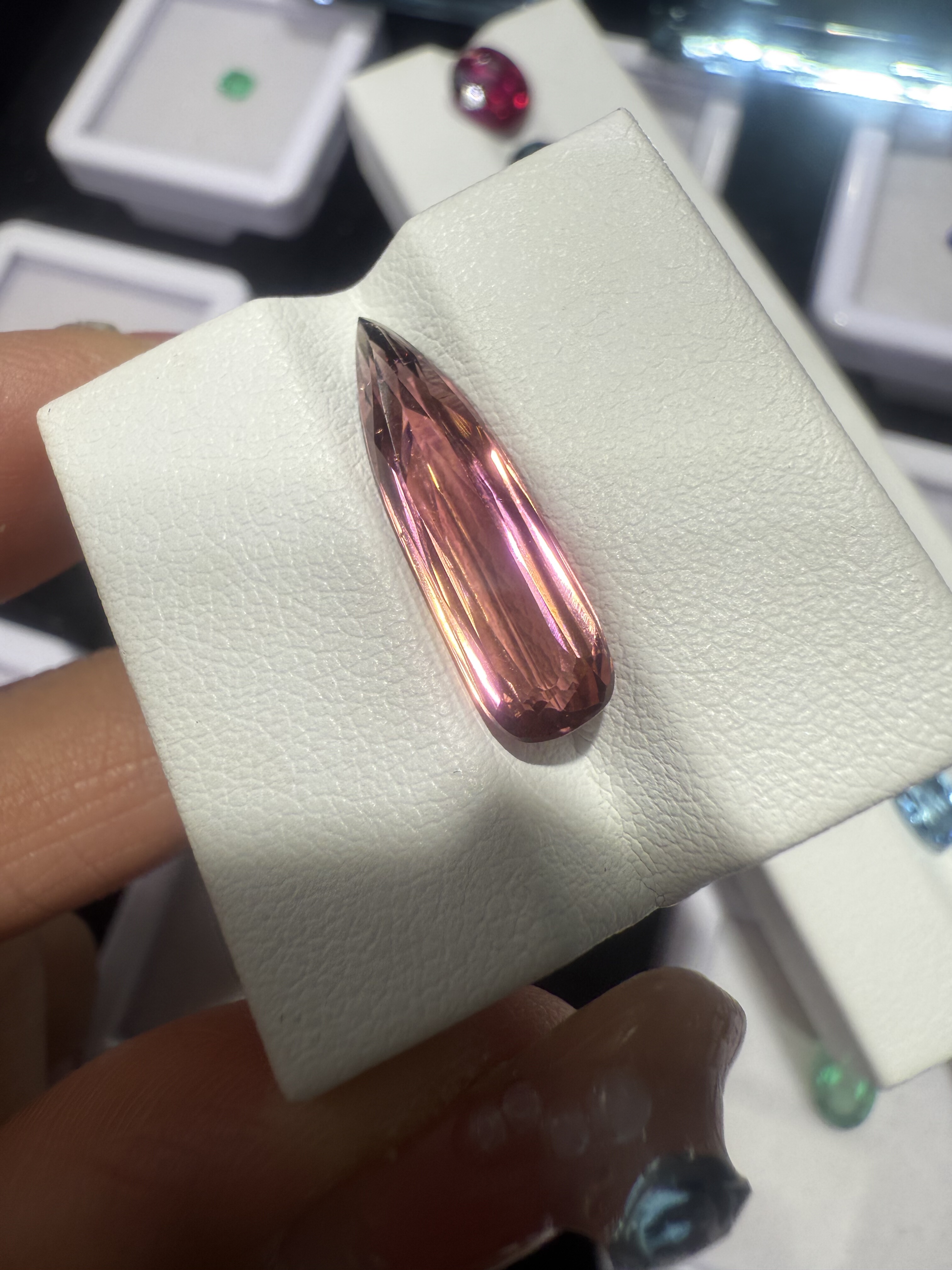 天然日落色碧玺4.656克拉特价吊坠款式都帮你备好了哈哈