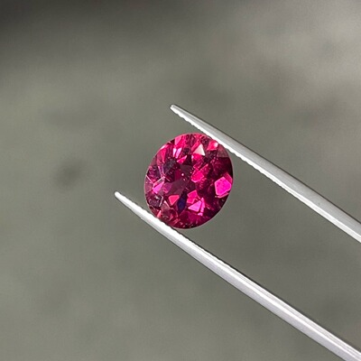 卢比莱碧玺火彩好净度好超漂亮一粒精品3.855克拉