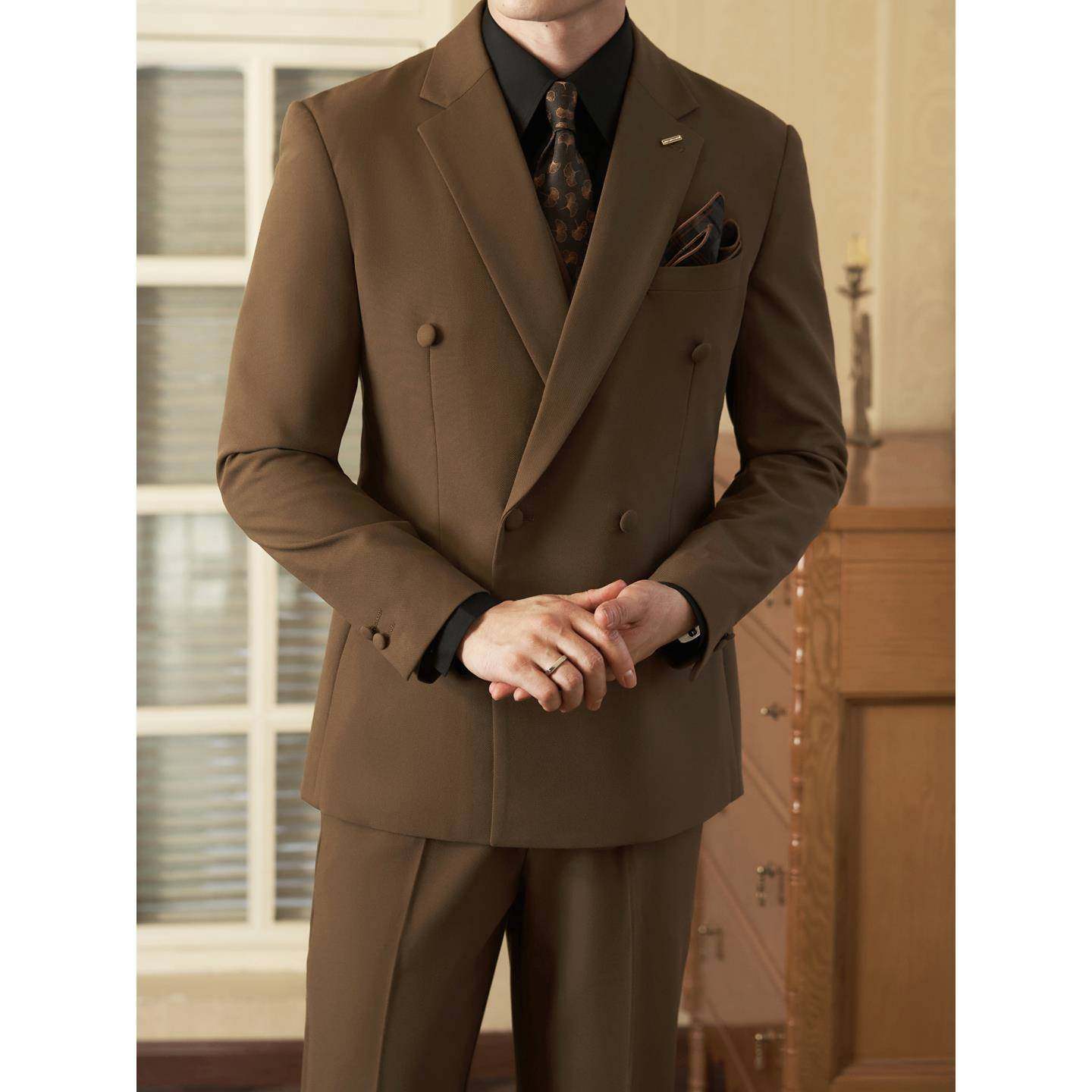 秋冬季新款英伦绅士双排扣西装男套装2025年咖色修身商务正1212n