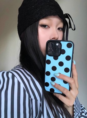 韩系清新蓝色黑波点适用于苹果iPhone17promax手机壳16pro小米1415Pro华为mate60p70三星S23黑边亚克力保护套
