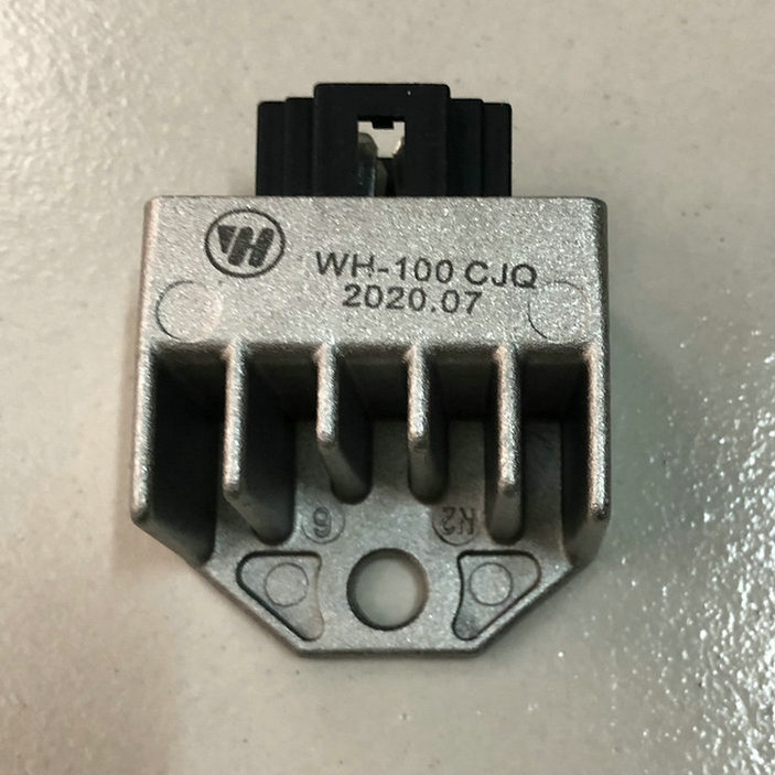 五羊本田小公主100稳压器