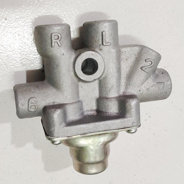 适用吉-美日自由舰 豪情优利欧四缸刹车分配阀刹车比例阀五通阀