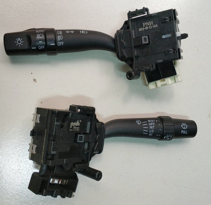 吉利帝豪大灯开关转向雨刷开关