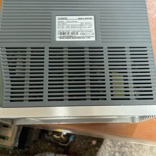 DS2-21P5-AS 信捷伺服驱动器 1.5KW 工控驱动配件议价维修