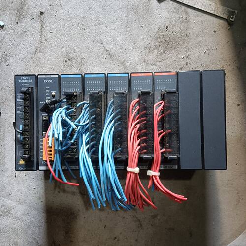 EX100 PS261 PU12A RO61 东芝PLC控制器模块议价维修
