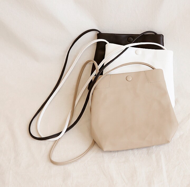 2019冬季新款軟皮斜挎女包簡約韓版ins複古氣質小包包女百搭時尚在類目 箱包皮具/熱銷女包/男包, 女士包袋中 - 來自Buy2taobao.com提供專業的淘寶代購服務